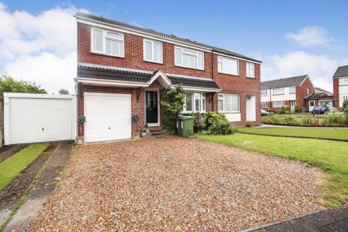 4 Bedroom Semi Detached House For Sale In Sherborne Way, Southampton, SO30