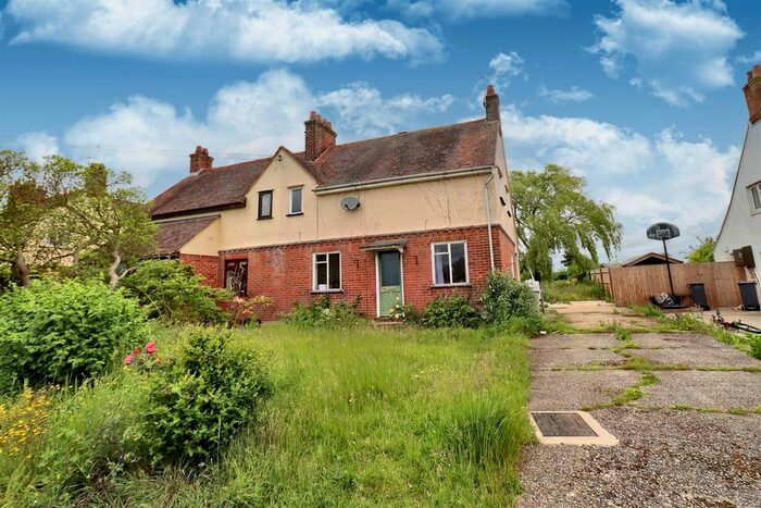 3 Bedroom Property For Sale In Hull Lane, Terling, Chelmsford, CM3