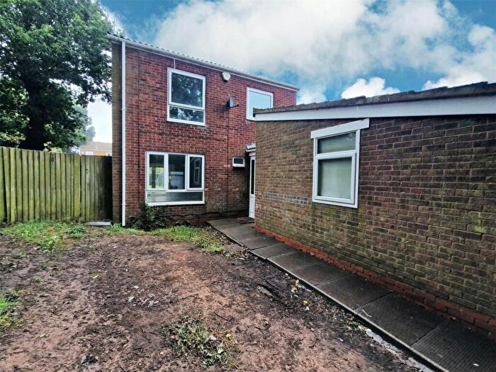 4 Bedroom End Of Terrace House For Sale In Lysander Road, Frankley, Birmingham, B45