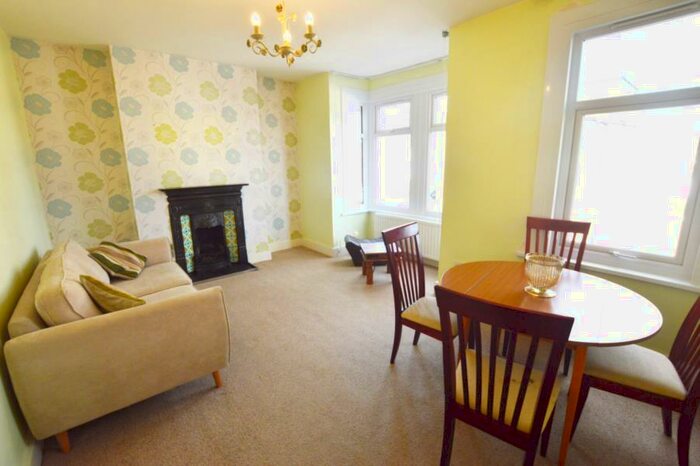 2 Bedroom Flat To Rent In Sylvan Road, Walthamstow, E17