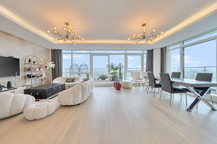 3 Bedroom Flat For Sale In Longfield Avenue, London, W5