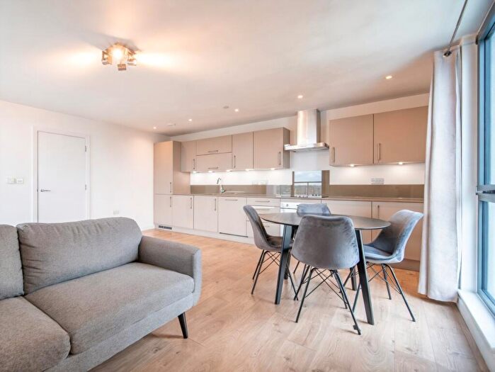 2 Bedroom Apartment To Rent In Chancellor House, Rotherhithe, SE16
