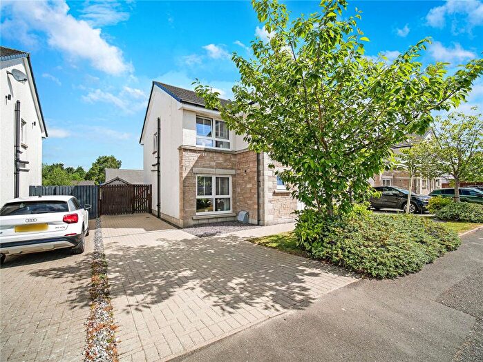 3 Bedroom Semi-Detached House For Sale In Fleming Road, Houston, PA6