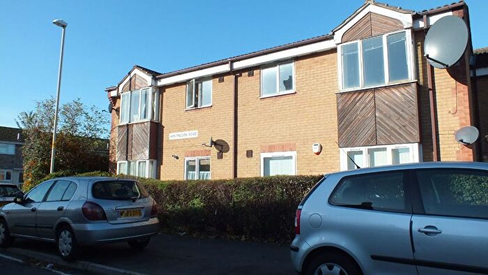 2 Bedroom Flat For Sale In Huntingdon Road, Leicester, LE4