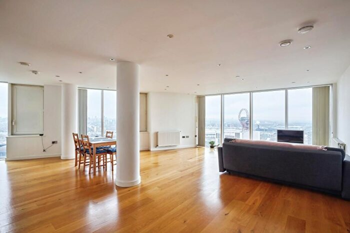 2 Bedroom Flat To Rent In High Street, London, E15