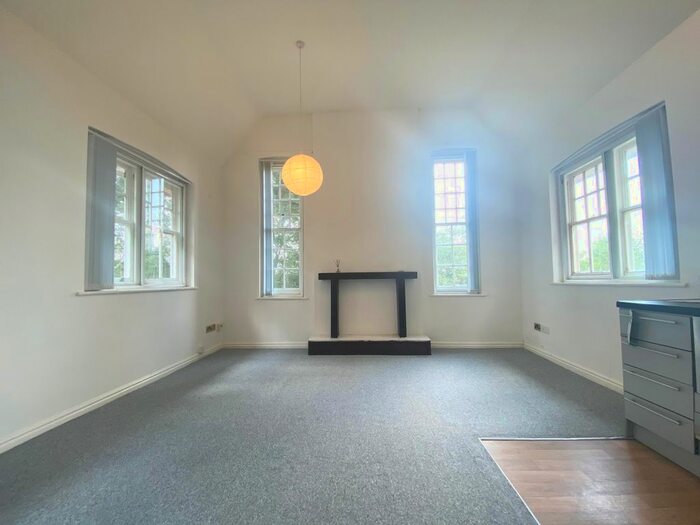 1 Bedroom Flat To Rent In The Drive, Countesthorpe, Leicester LE8