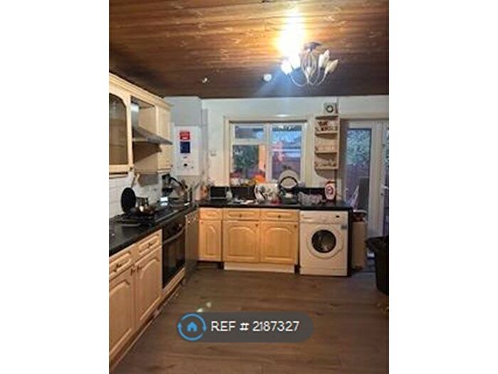 3 Bedroom Terraced House To Rent In Aylmer Rd, London, RM8