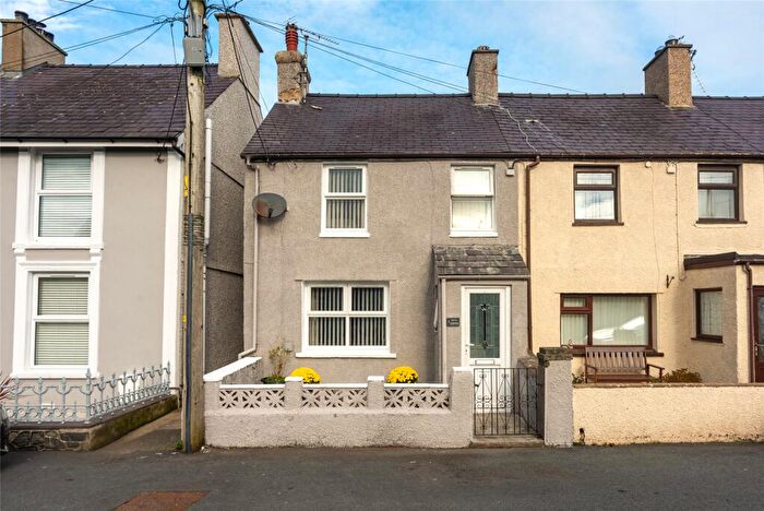3 Bedroom End Of Terrace House For Sale In Station Road, Llanrug, Caernarfon, Gwynedd, LL55