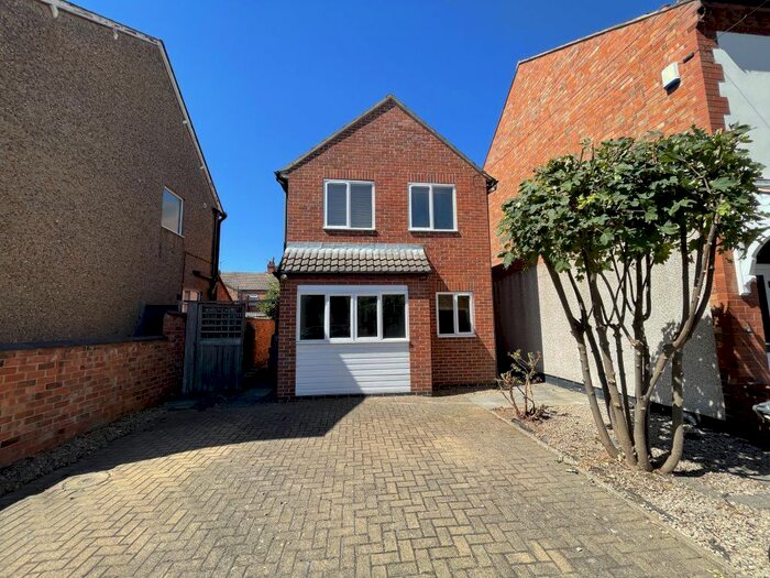 3 Bedroom Detached House To Rent In Garton Road, Loughborough, LE11