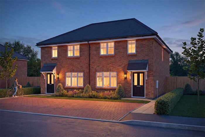 3 Bedroom Semi-Detached House For Sale In Turvey Road, MK45