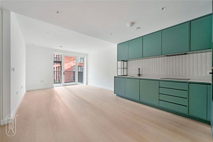 2 Bedroom Flat To Rent In Claremont Road, London, NW2