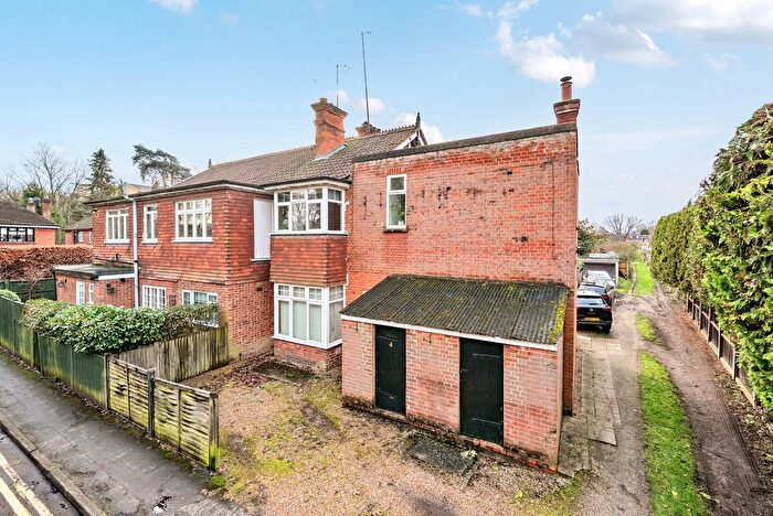 1 Bedroom Maisonette For Sale In The Grove, Horsell, Woking, GU21