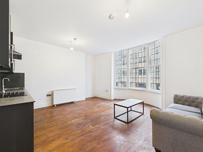 1 Bedroom Flat To Rent In Donkey Mews, Hove, BN3