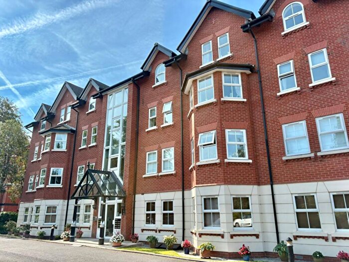 2 Bedroom Flat To Rent In Northenden Road, Hampton House, M33