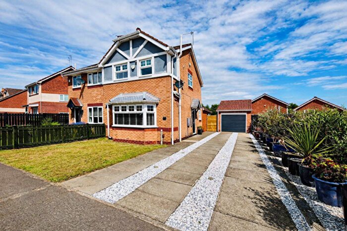 3 Bedroom Semi-Detached House For Sale In Chaucer Close, Sunderland Road, Gateshead, NE8