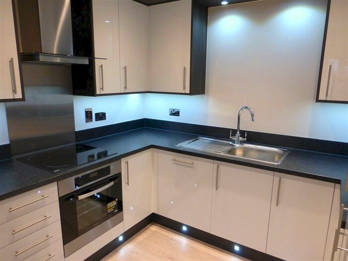 2 Bedroom Apartment To Rent In Heathland Court, Grebe Way, Maidenhead, SL6