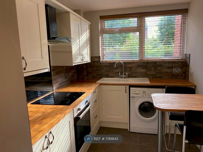 2 Bedroom Flat To Rent In Loughborough Road, Nottingham, NG2