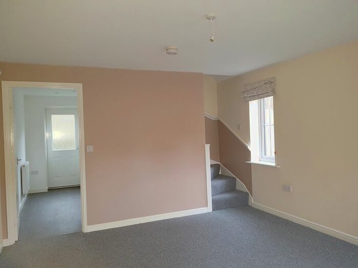 2 Bedroom Semi-Detached House To Rent In Sanderson Way Swinton, Rotherham S64