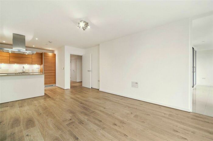 2 Bedroom Flat To Rent In Station Street London, E15