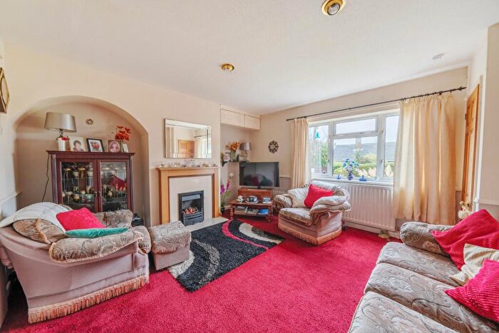 3 Bedroom End Of Terrace House For Sale In Franklin Road, Twyford, Winchester, Hampshire, SO21