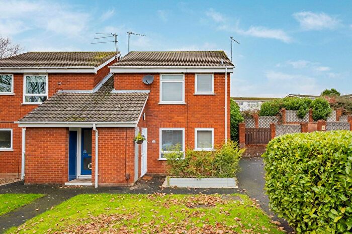 1 Bedroom Flat For Sale In Bisell Way, Brierley Hill, DY5