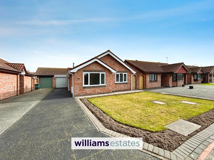 2 Bedroom Detached Bungalow To Rent In Abergele, LL22