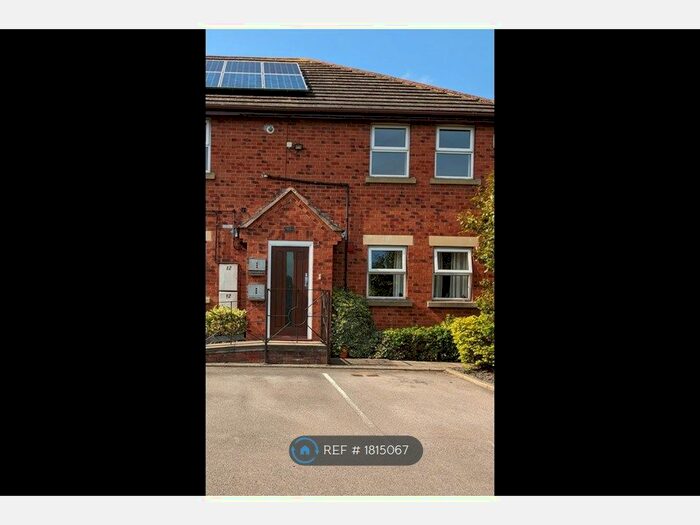 2 Bedroom Flat To Rent In Higham Common Road, Barnsley, S75