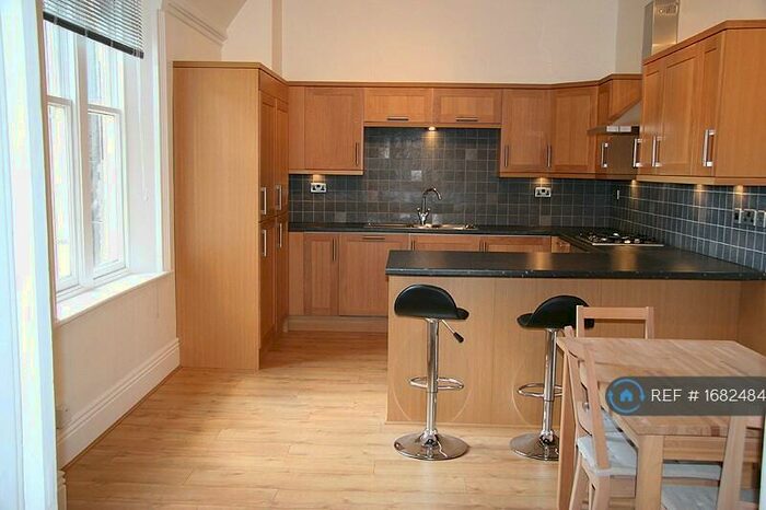 3 Bedroom Penthouse To Rent In Sheffield, Sheffield, S10