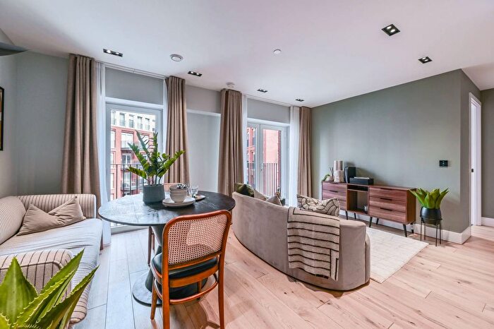 1 Bedroom Flat To Rent In Exchange Gardens, Vauxhall, London, SW8