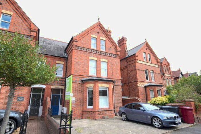 1 Bedroom Flat To Rent In Castle Crescent, Reading, Berkshire, RG1