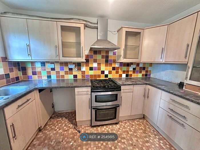 3 Bedroom Terraced House To Rent In Eleanor Walk, London, SE18