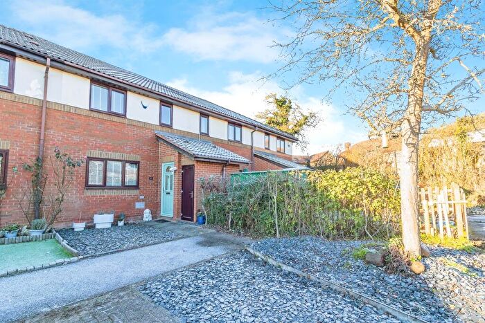 3 Bedroom Terraced House For Sale In Quince Close, Walnut Tree, Milton Keynes, MK7