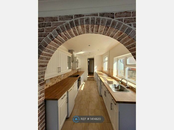 2 Bedroom Terraced House To Rent In Truro Road, Bristol, BS3