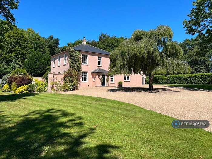 4 Bedroom Detached House To Rent In Oldhouse Lane, Windlesham, GU20