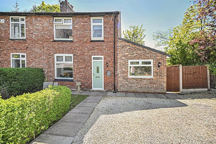 4 Bedroom Semi-Detached House For Sale In Waltham Gardens, Leigh, WN7