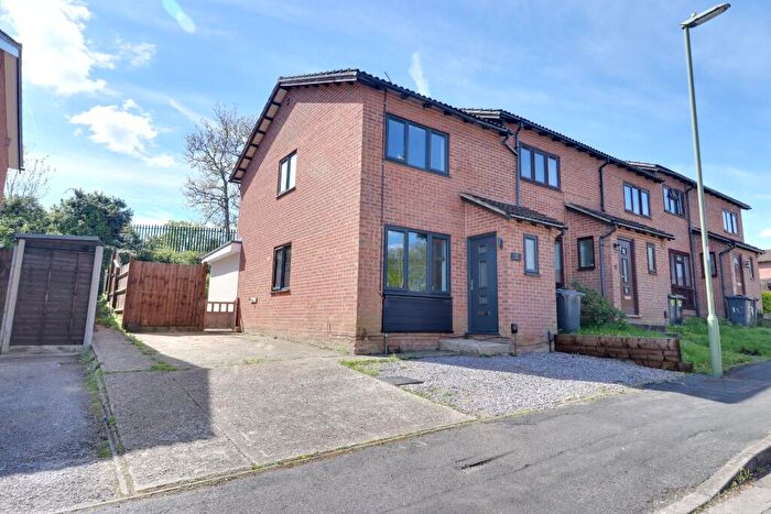 2 Bedroom End Of Terrace House To Rent In Waterlooville, PO7