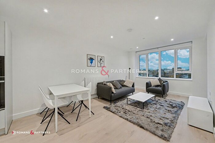 2 Bedroom Flat To Rent In Lombard Square, Plumstead, SE28