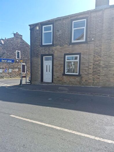 2 Bedroom End Of Terrace House To Rent In Manchester Road, Hapton, BB12
