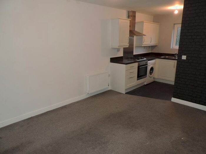 1 Bedroom Flat To Rent In Fields New Road, Chadderton, Oldham OL9