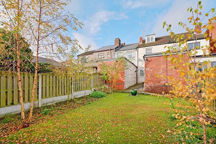 2 Bedroom Terraced House To Rent In Smithfield Road, Sheffield, S12