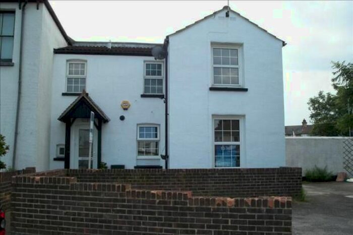 2 Bedroom Terraced House To Rent In Tennyson Road, Gillingham, ME7