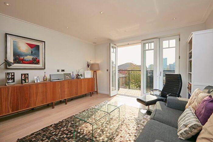 2 Bedroom Flat To Rent In Higham House West, Carnwath Road, London, SW6