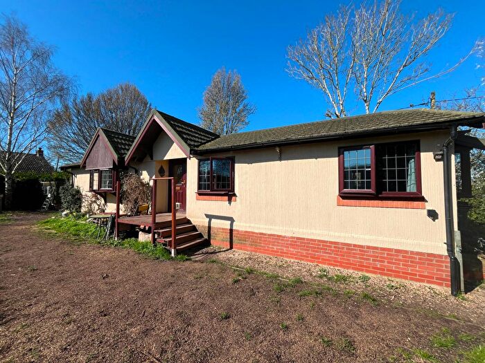 2 Bedroom Lodge For Sale In Bedford Bank, Welney, PE14