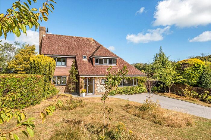 4 Bedroom Detached House For Sale In Lincoln Close, Eastbourne, BN20