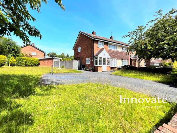 3 Bedroom Semi-Detached House To Rent In Reay Nadin Drive, Sutton Coldfield, B73