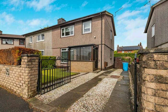 3 Bedroom Semi-Detached House For Sale In Craighall Quadrant, Neilston, Glasgow, G78