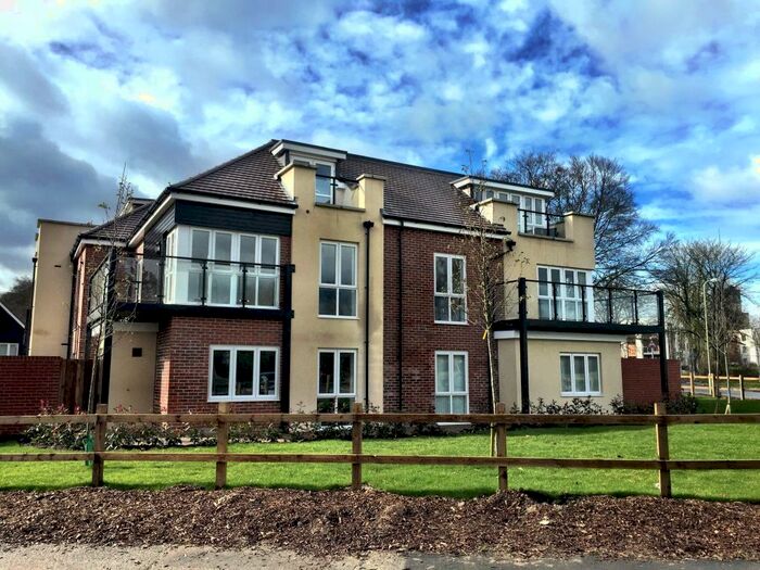 2 Bedroom Apartment To Rent In Old Barn Mews, Basingstoke, RG24