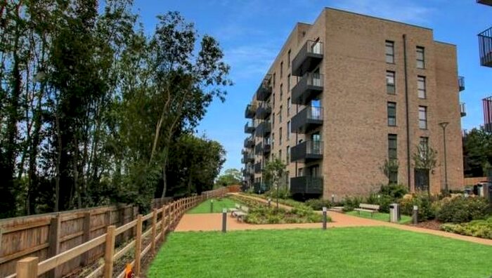 2 Bedroom Flat To Rent In Riverwell Close, Watford, WD18