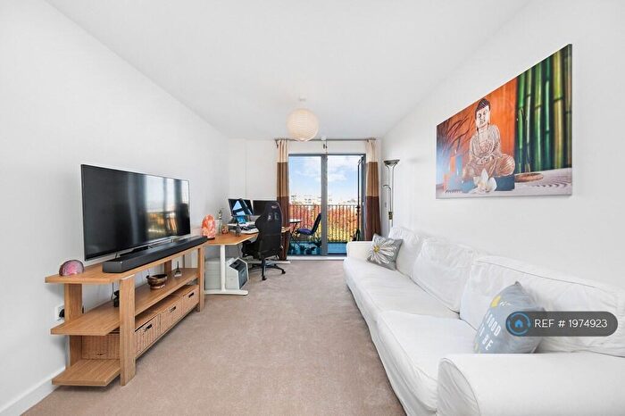 1 Bedroom Flat To Rent In Harrison House, London, E1