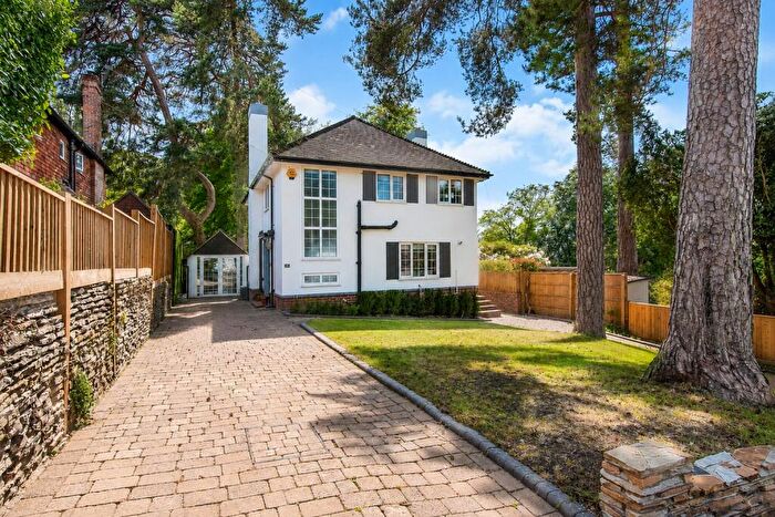 3 Bedroom Detached House For Sale In Bassett, Southampton, SO16